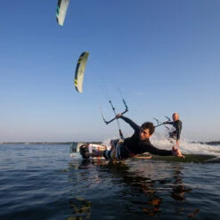 Flysurfer Sonic 4 Performance Foil Kite Discounts Apply ! -KITEBOARDING Sales 900 flysurfer sonic 4 size 7