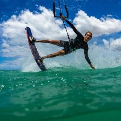 Slingshot Asylum V6 - Big Air / Freestyle Twintip Kiteboard Discounts Apply ! -KITEBOARDING Sales slingshot twintip asylum v6 size 3